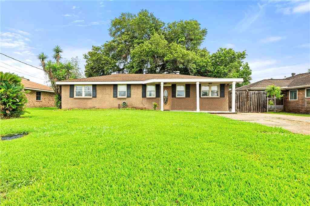 Homes For Sale - 107 Nu Street<br/> Belle Chasse, LA 70037