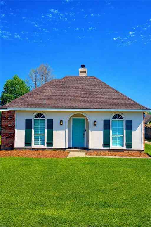 Homes For Sale - 17361 Lake Iris Avenue<br/> Baton Rouge, LA 70817
