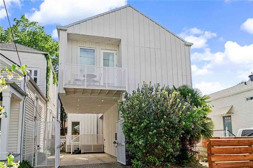 Multifamily For Rent - 7510 Zimple Street #UPPER<br/> New Orleans, LA 70118