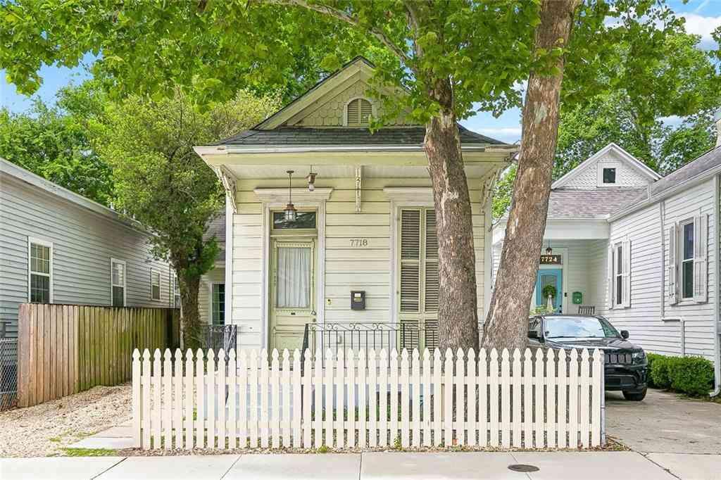 Homes For Sale - 7718 Benjamin Street<br/> New Orleans, LA 70118