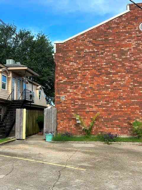 Townhouse For Rent - 2808 Harvard Avenue #A<br/> Metairie, LA 70006