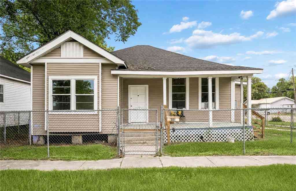 Homes For Sale - 501 Superior Avenue<br/> Washington County, Bogalusa, LA 70427