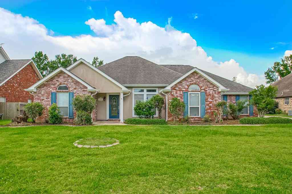 Homes For Sale - 125 Cottage Drive<br/> Luling, LA 70070