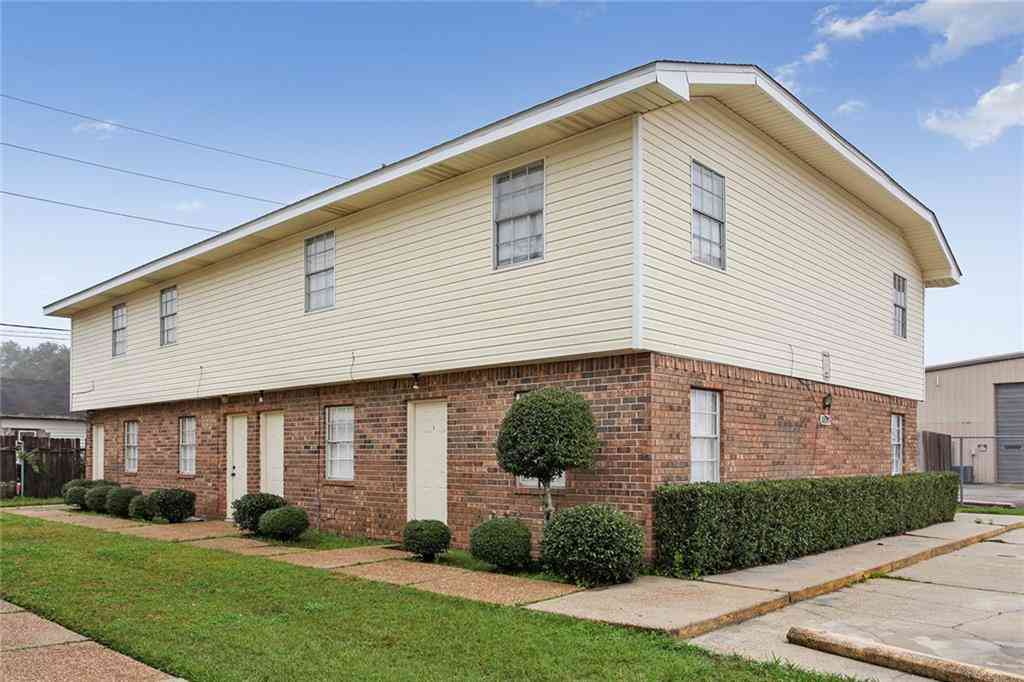 Multifamily For Rent - 8897 Richmond Drive<br/> La Place, LA 70068