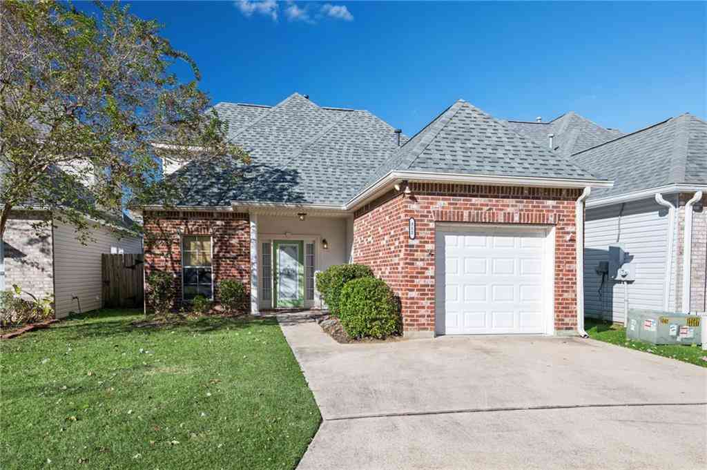 Homes For Rent - 312 Lismore Lane<br/> Covington, LA 70433