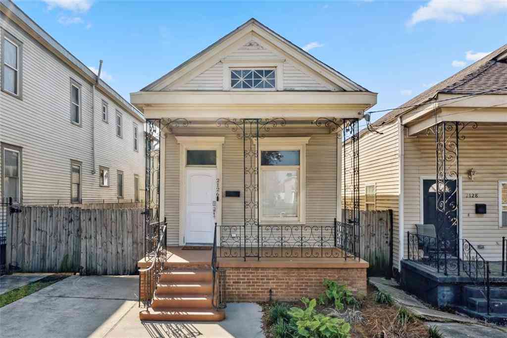 Homes For Sale - 2126 Franklin Avenue<br/> New Orleans, LA 70117