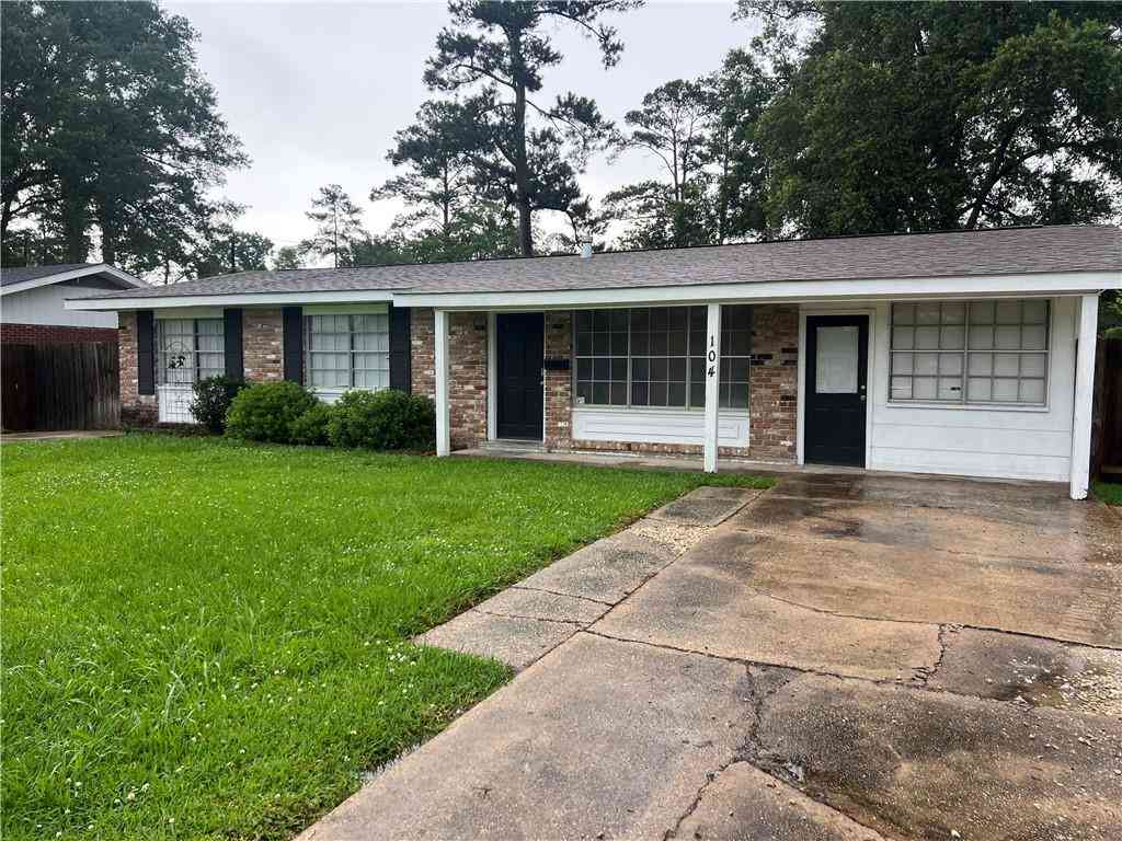 Homes For Sale - 104 Florence Drive<br/> Hammond, LA 70401