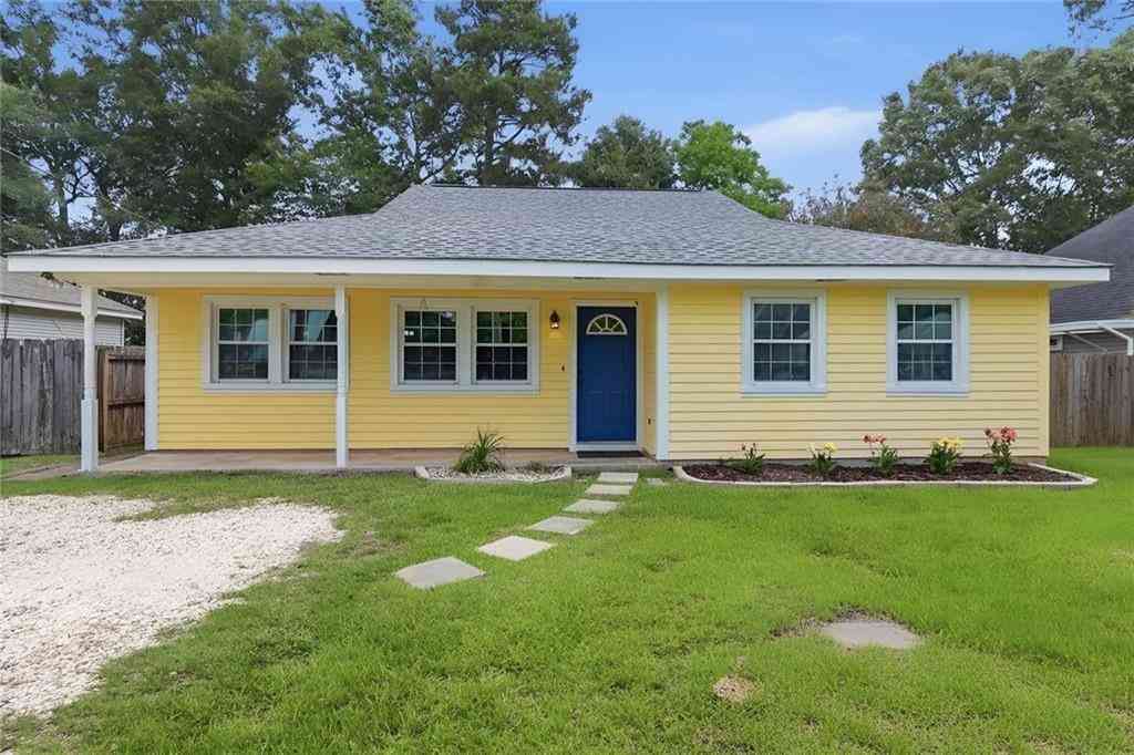 Homes For Sale - 949 Norval Street<br/> Mandeville, LA 70448