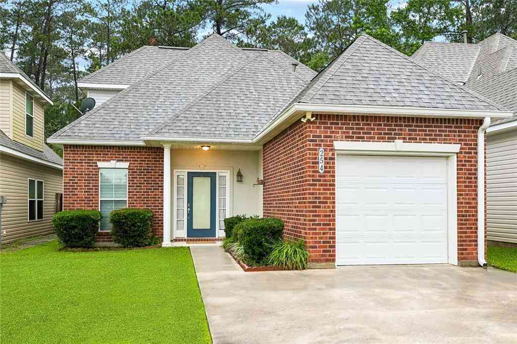 Condo For Sale - 254 Emerald Oaks Drive<br/> Covington, LA 70433
