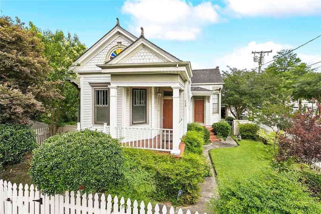 Homes For Sale - 938 Franklin Street<br/> Gretna, LA 70053
