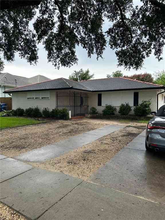 Homes For Sale - 5526 Pratt Drive<br/> New Orleans, LA 70122