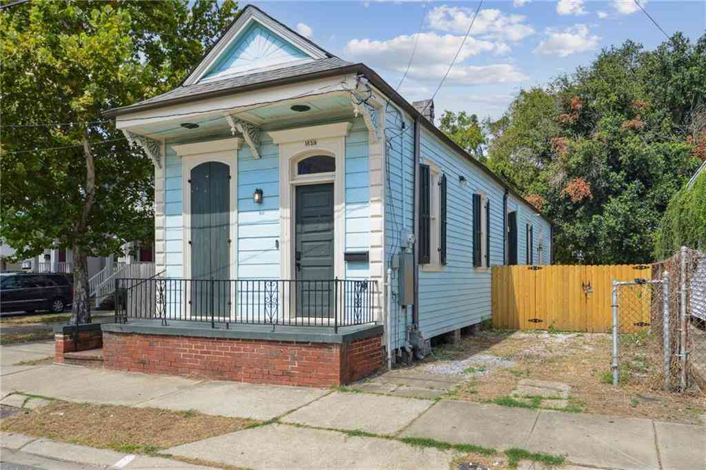 Homes For Sale - 1659 N Galvez Street<br/> New Orleans, LA 70119
