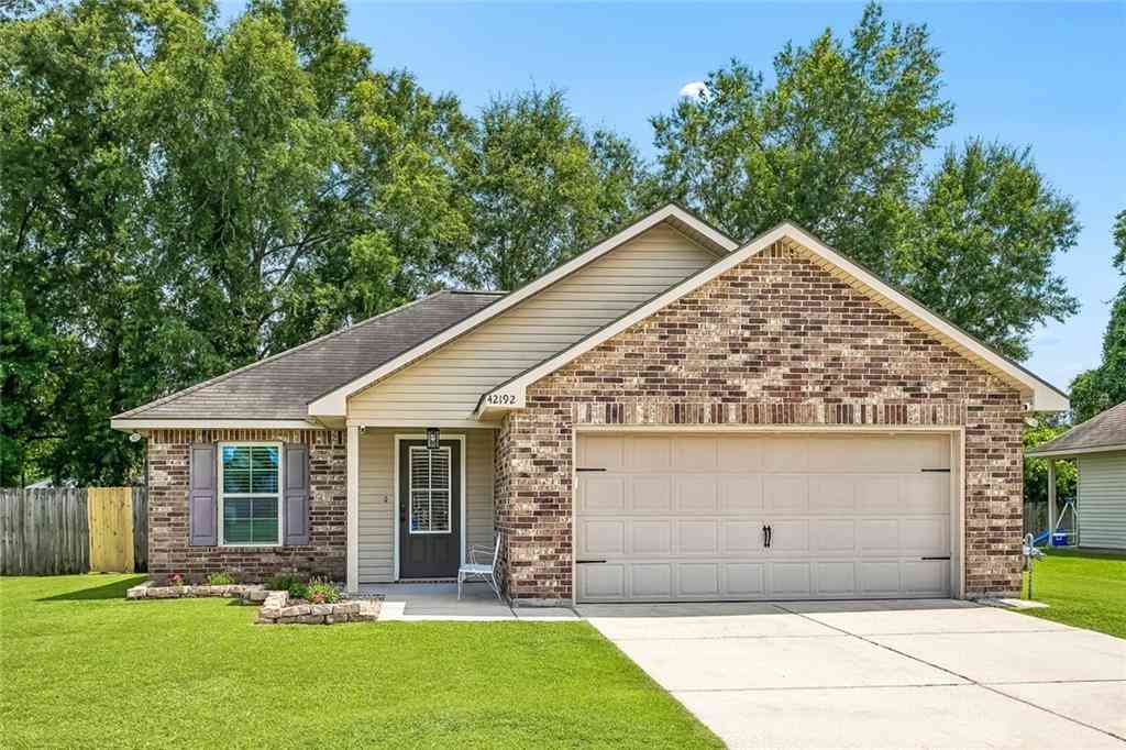 Homes For Sale - 42192 Broadwalk Avenue<br/> Hammond, LA 70403