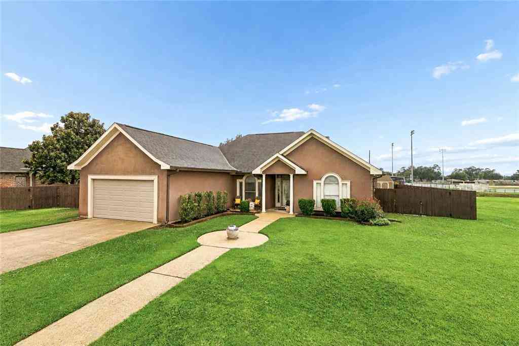 Homes For Sale - 327 N Pine Street<br/> Saint James County, Gramercy, LA 70052