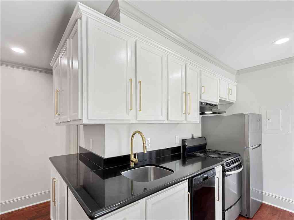 Condo For Sale - 618 Dauphine Street #2C<br/> New Orleans, LA 70112