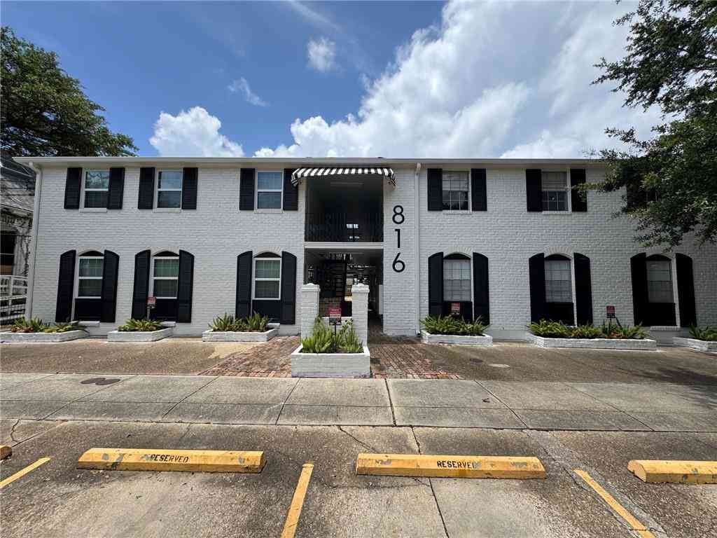 Condo For Rent - 816 Nashville Avenue #K<br/> New Orleans, LA 70115