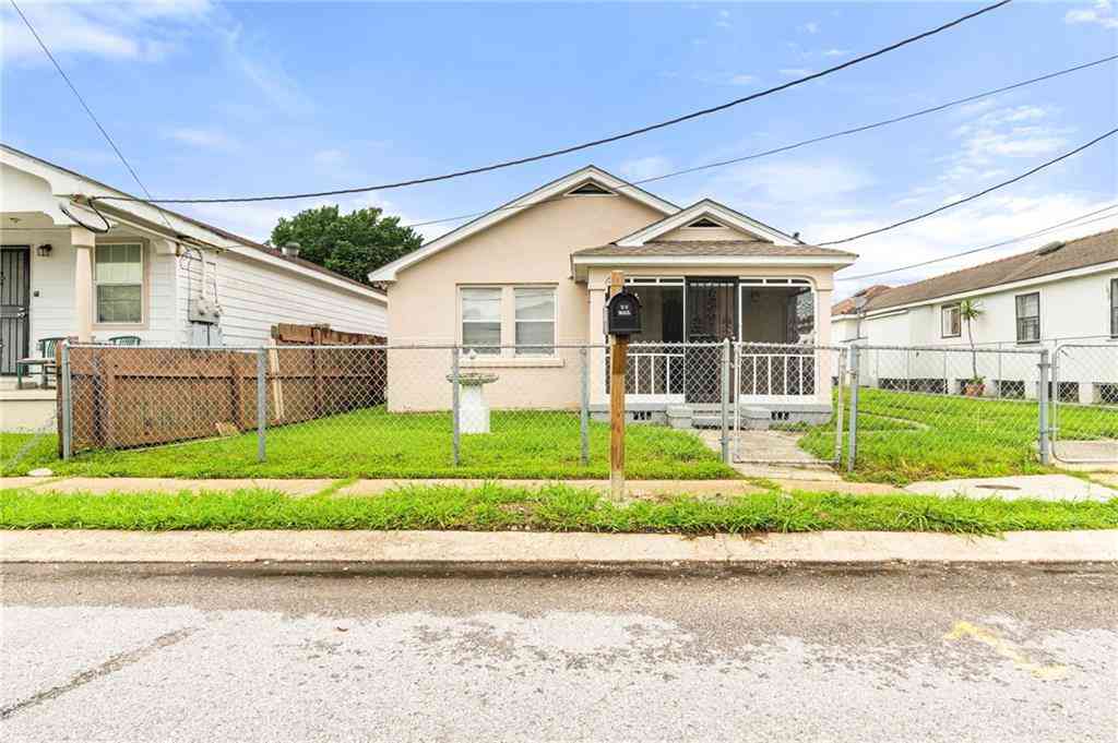 Homes For Sale - 4442 Dale Street<br/> New Orleans, LA 70126