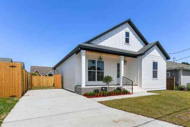 Homes For Sale - 1308 N Sibley Street<br/> Metairie, LA 70003