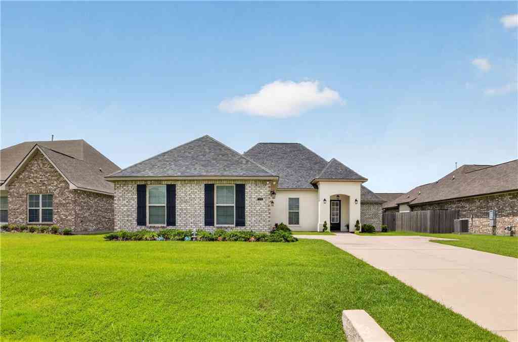 Homes For Sale - 103 Cypress Park Lane<br/> Belle Chasse, LA 70037