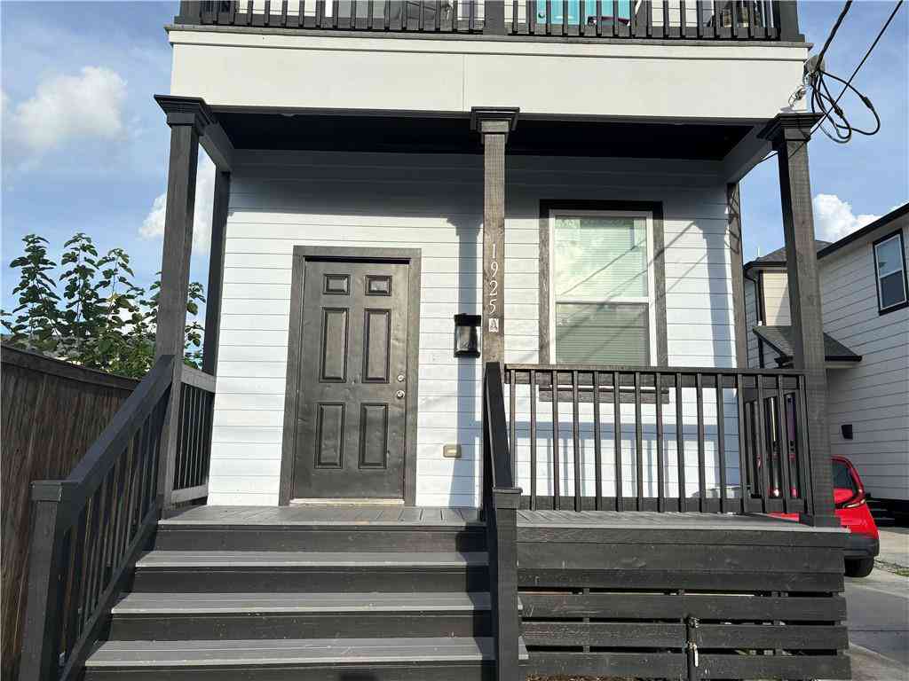 Multifamily For Rent - 1925 Alabo Street #A<br/> New Orleans, LA 70117