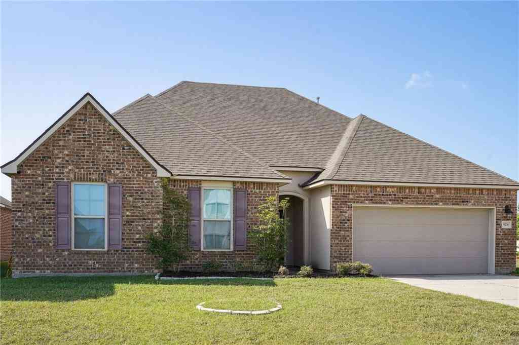 Homes For Rent - 824 Lakeshore Village Drive<br/> Slidell, LA 70461