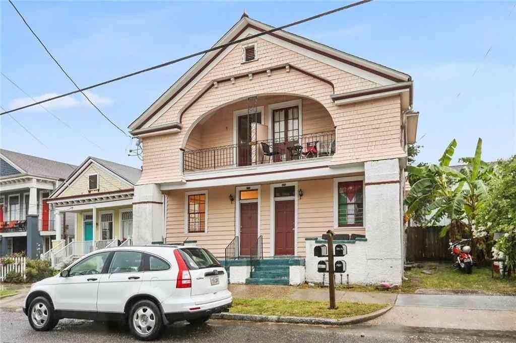 Multifamily For Rent - 3811 Cleveland Avenue<br/> New Orleans, LA 70119