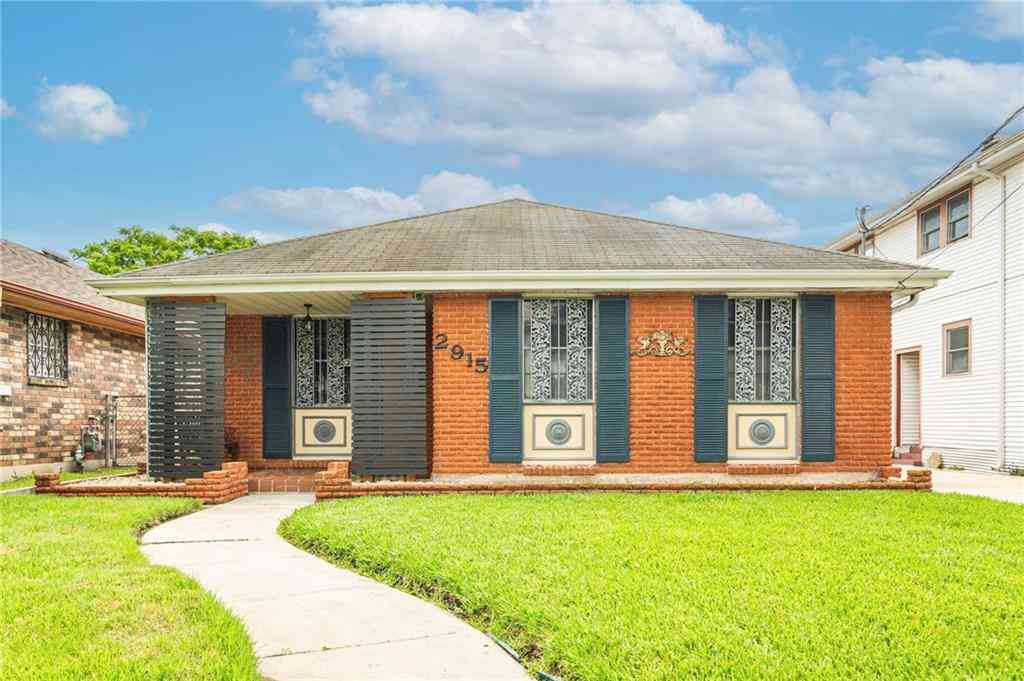 Homes For Sale - 2915 Paris Avenue<br/> New Orleans, LA 70119