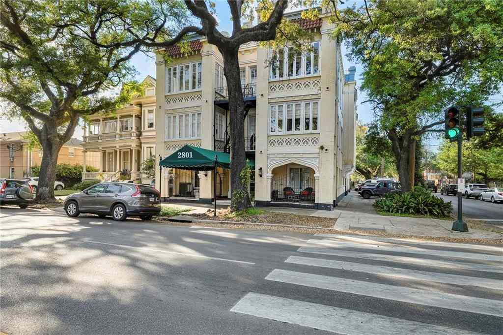 Condo For Rent - 2801 St Charles Avenue #106G<br/> New Orleans, LA 70115