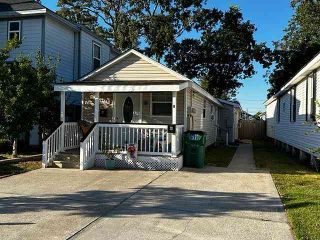 Multifamily For Rent - 3725 Derbigny Street #B<br/> Metairie, LA 70001