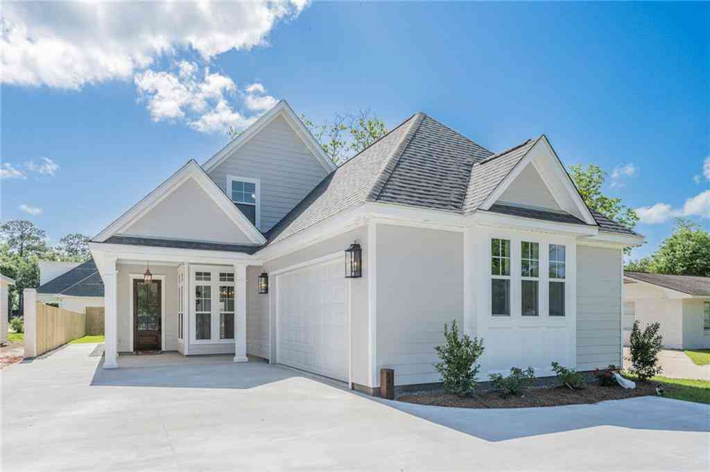 Homes For Sale - 340 S Ninth Street<br/> Ponchatoula, LA 70454