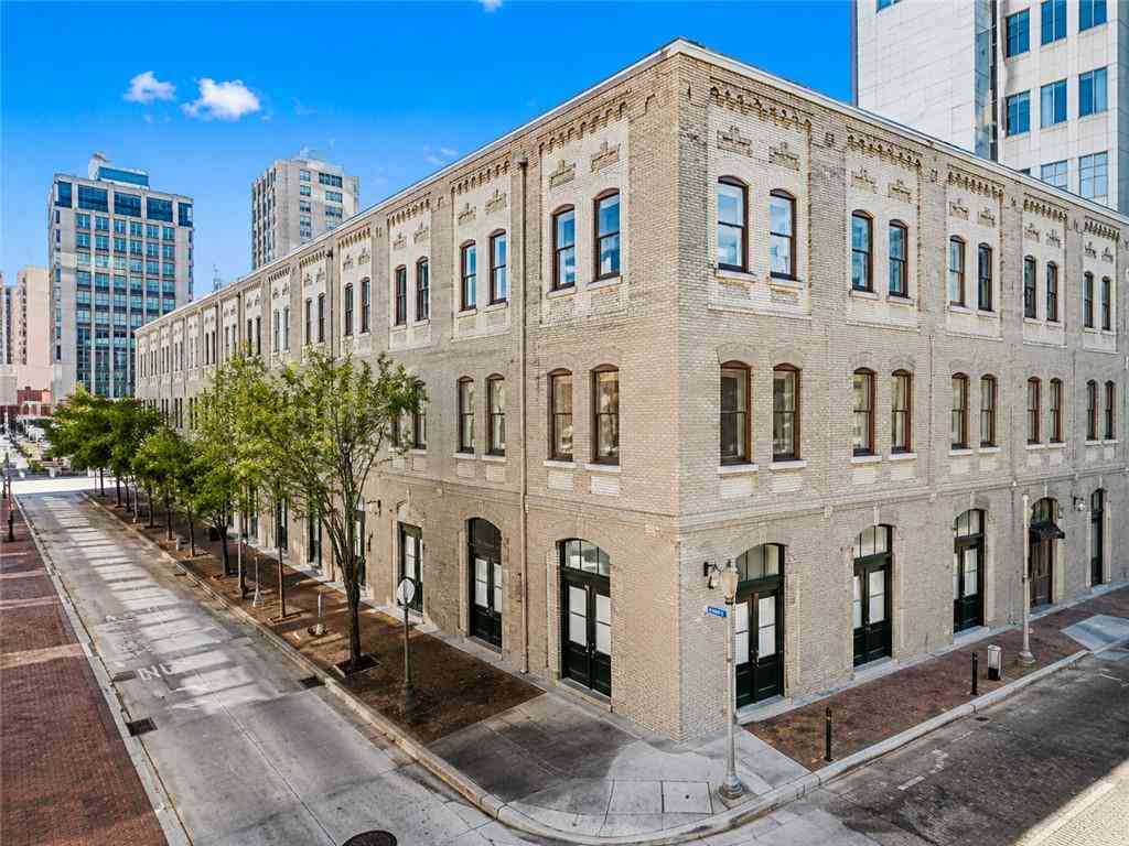 Condo For Sale - 700 Commerce Street #212<br/> New Orleans, LA 70130