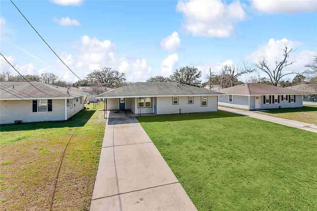 Homes For Rent - 107 Tiemaker Road<br/> Belle Chasse, LA 70037