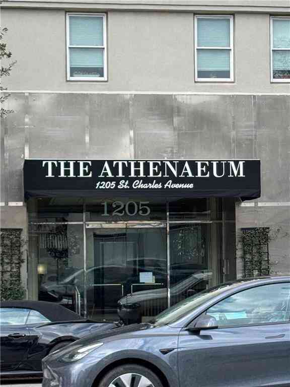 Condo For Rent - 1205 St. Charles Avenue #716<br/> New Orleans, LA 70130