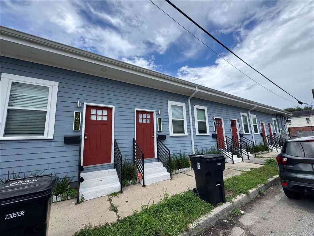 Apartment For Rent - 2919 Dryades Street<br/> New Orleans, LA 70115