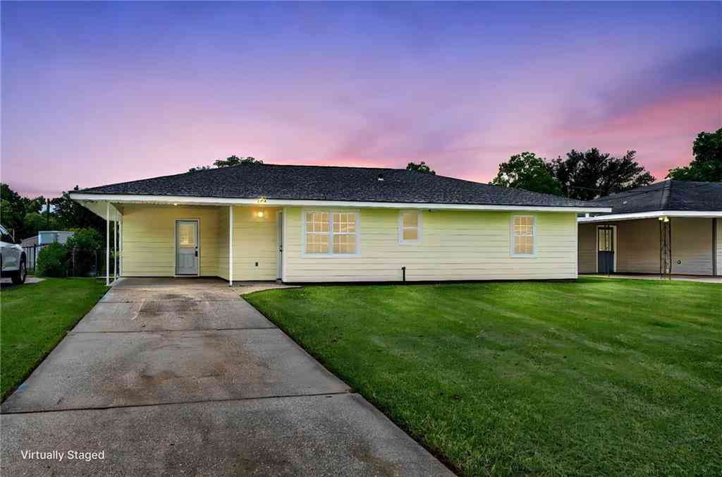 Homes For Rent - 109 Tiemaker Road<br/> Belle Chasse, LA 70037