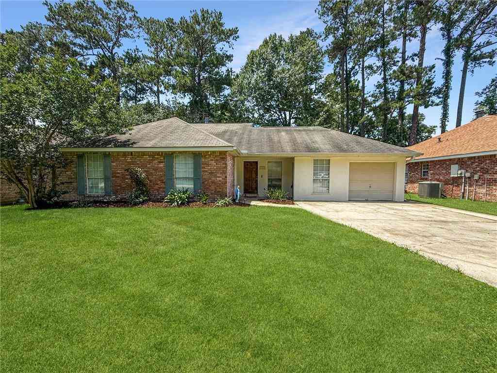Homes For Sale - 2154 Biron Street<br/> Mandeville, LA 70448