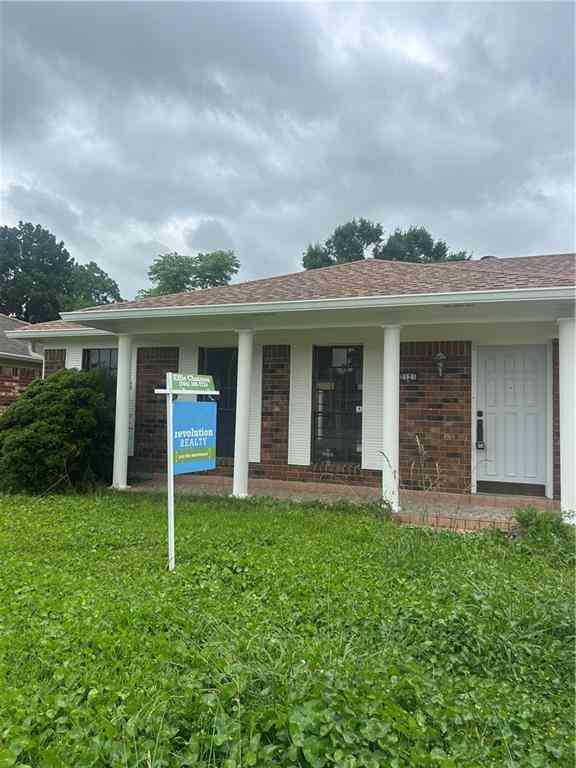 Homes For Sale - 2121 Titan Drive<br/> Harvey, LA 70058