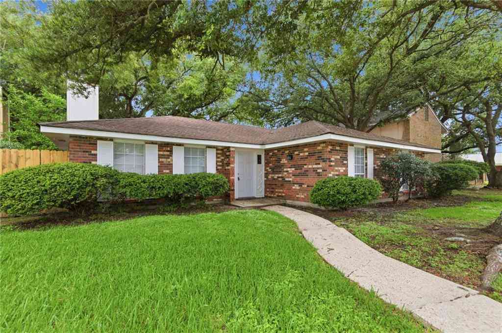 Homes For Sale - 7920 Branch Drive<br/> New Orleans, LA 70128