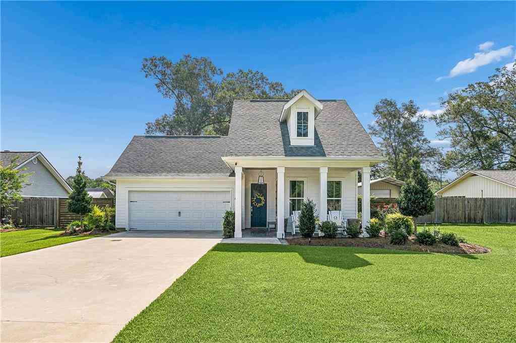 Homes For Sale - 120 N 13th Street<br/> Ponchatoula, LA 70454