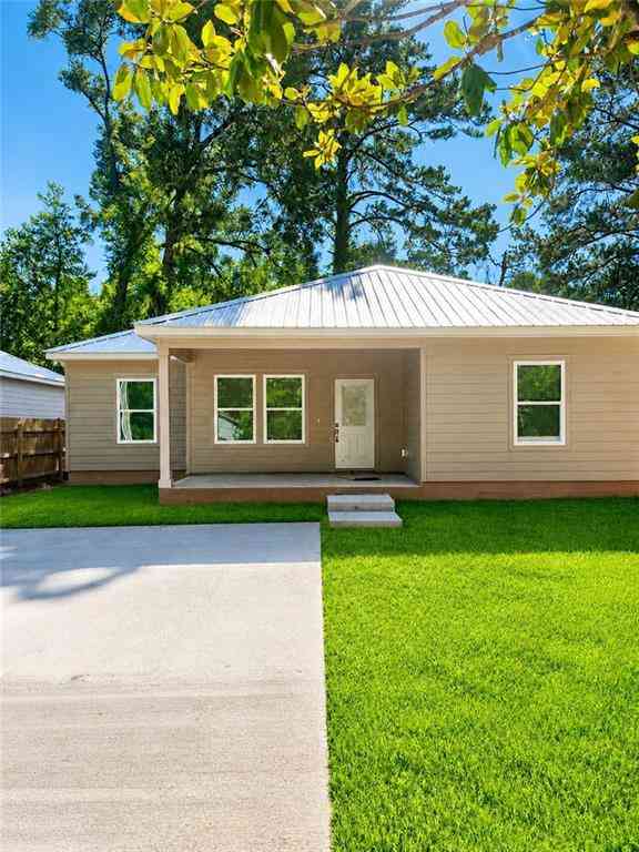 Homes For Rent - 1419 N Hosmer Street<br/> Covington, LA 70433
