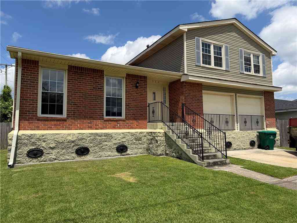 Homes For Rent - 532 Oakwood Drive<br/> Gretna, LA 70056