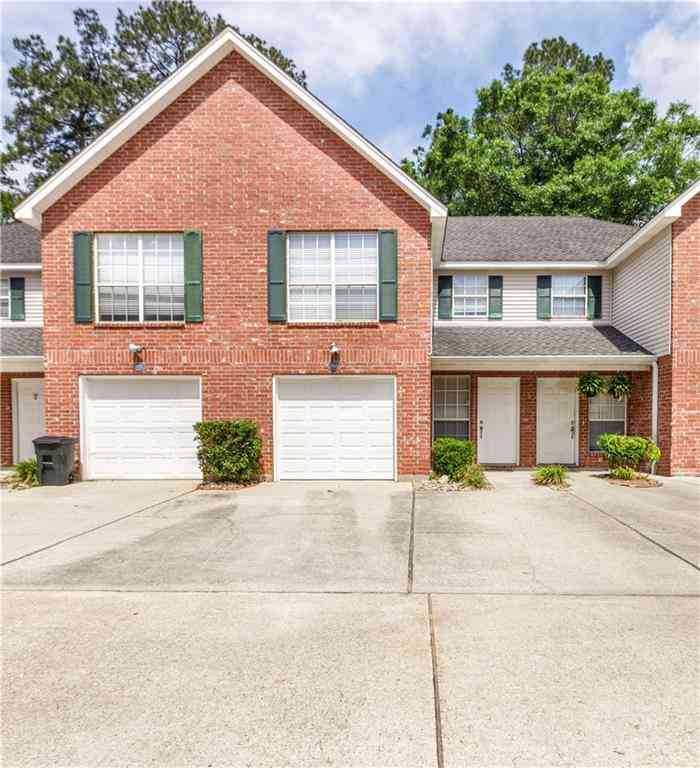 Townhouse For Rent - 100 Covington Meadows Circle #D<br/> Covington, LA 70433