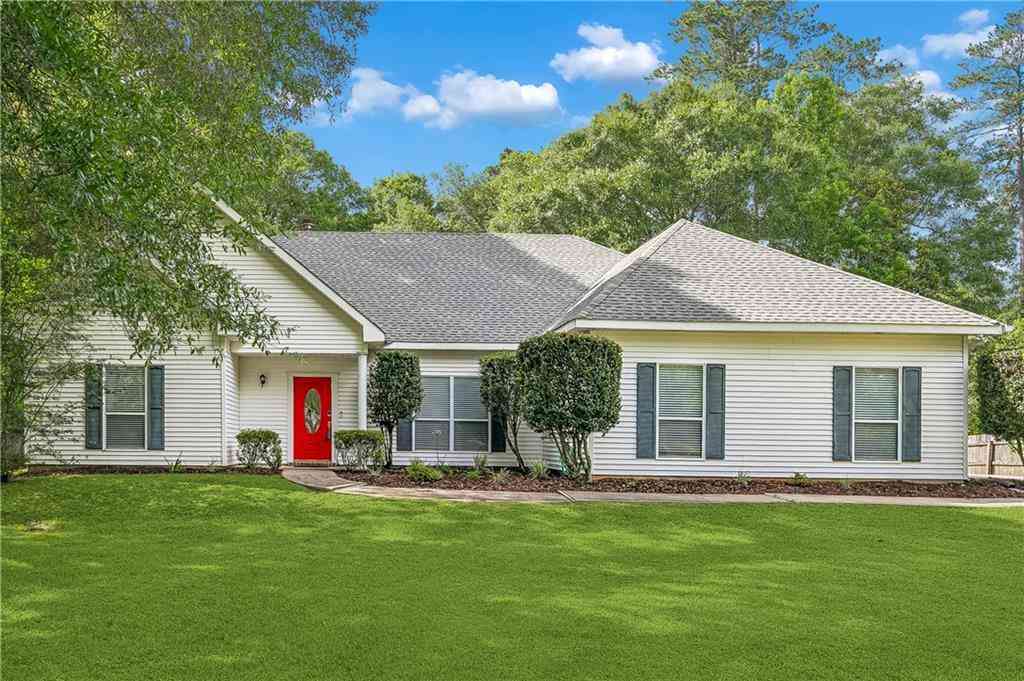 Homes For Sale - 532 Covington Point<br/> Covington, LA 70433