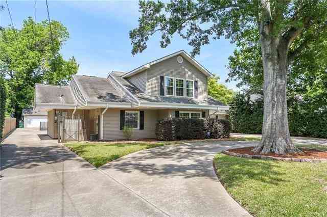 Homes For Sale - 10313 Jefferson Highway<br/> River Ridge, LA 70123