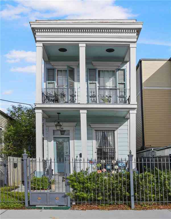 Multifamily For Rent - 1809 Carondelet Street #1809<br/> New Orleans, LA 70130