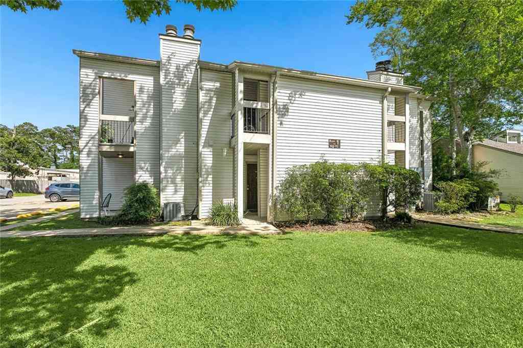 Condo For Rent - 103 Parkview Boulevard #103<br/> Mandeville, LA 70471