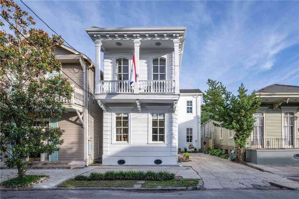 Homes For Sale - 3454 Laurel Street<br/> New Orleans, LA 70115