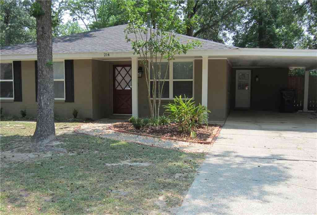Homes For Rent - 214 W Hickory Street<br/> Mandeville, LA 70471