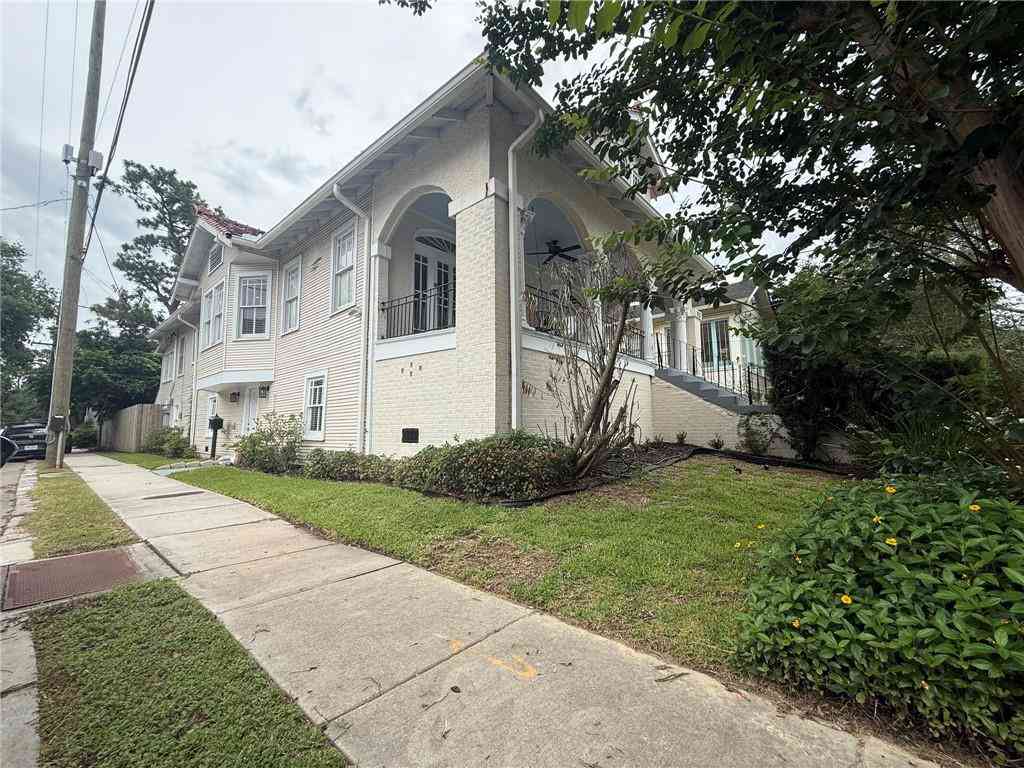 Multifamily For Rent - 2735 Octavia Street<br/> New Orleans, LA 70115