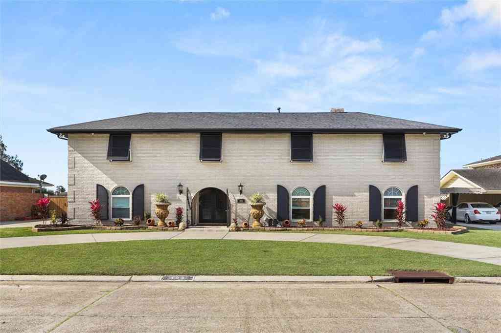Homes For Sale - 392 Fairfield Avenue<br/> Gretna, LA 70056